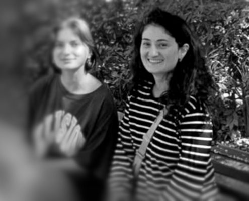 Renia und Nelly, Caseworkerinnen im Athener Team von Just Human